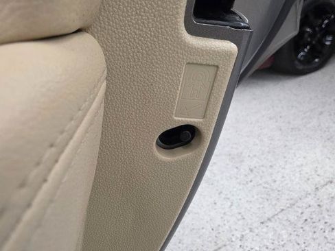 Used 2018 Cadillac XT5 FWD image 38