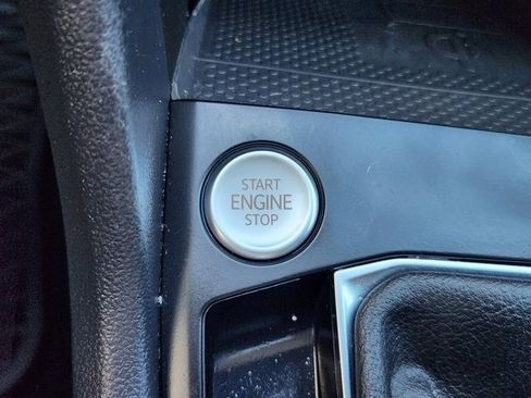 Used 2022 Volkswagen Taos SE image 19