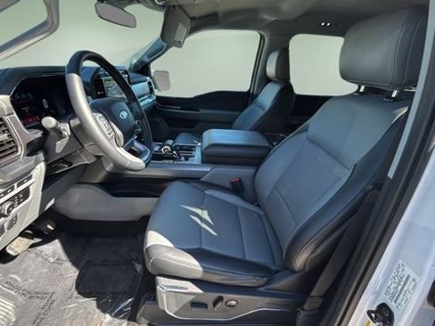 Used 2023 Ford F150 Lariat w/ Trailer Tow Package image 18