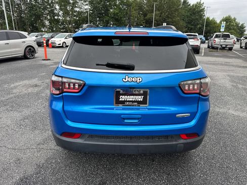 Used 2022 Jeep Compass Latitude FWD image 6