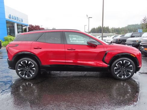 Used 2025 Chevrolet Blazer EV RS AWD/4WD image 9