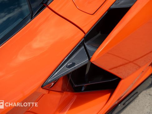 Used 2024 Lamborghini Revuelto AWD/4WD image 8