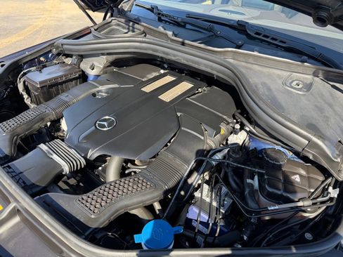 Used 2017 Mercedes-Benz GLS 450 4MATIC image 41
