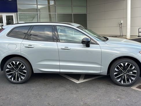 New 2026 Volvo XC60 B5 Ultra w/ Climate Package AWD/4WD image 28