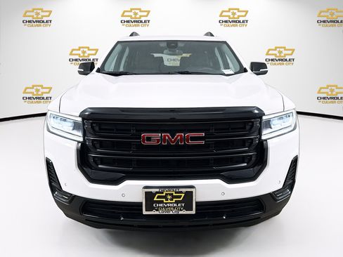 Used 2023 GMC Acadia SLE w/ Driver Convenience Package FWD image 2