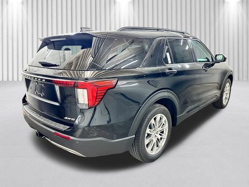 New 2026 Ford Explorer Active w/ Active Comfort Package AWD/4WD image 5