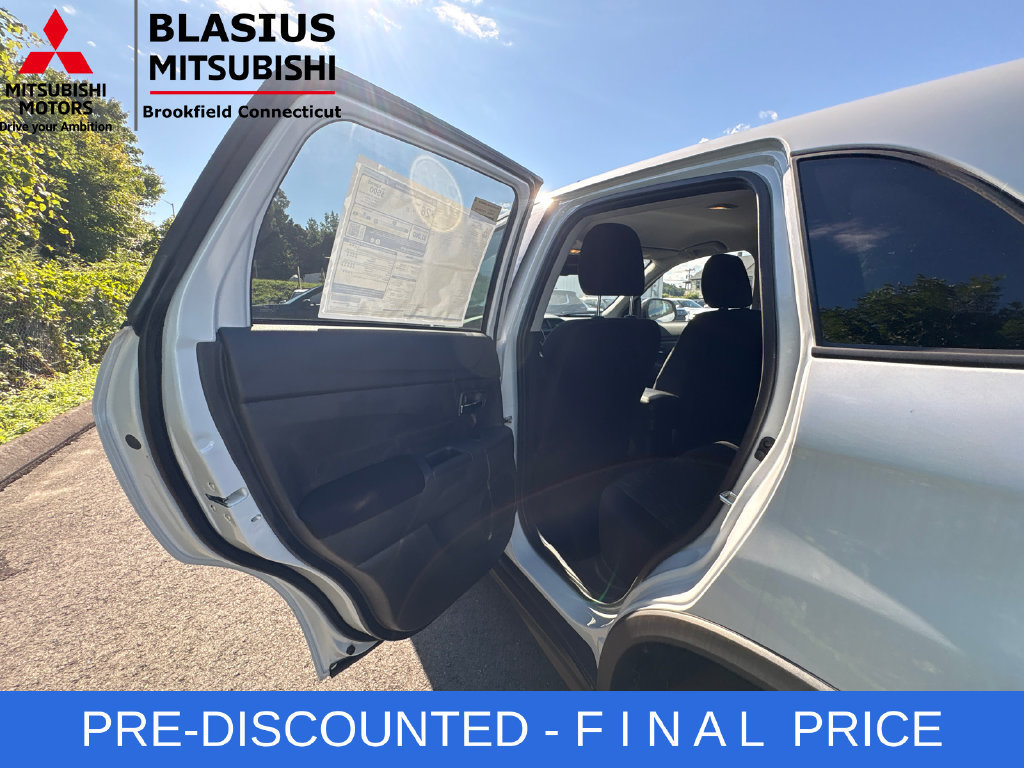 Used 2025 Mitsubishi Outlander Sport ES AWD/4WD image 32