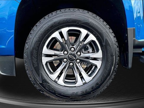 Used 2022 Chevrolet Colorado Z71 AWD/4WD image 10