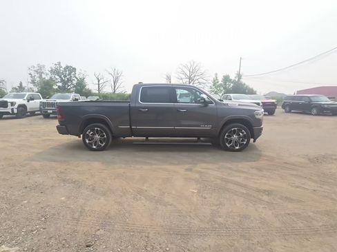 Used 2022 RAM 1500 Limited AWD/4WD image 2