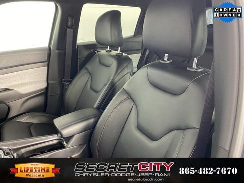 Used 2024 Jeep Compass Latitude AWD/4WD image 10