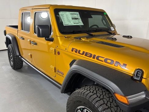 New 2026 Jeep Gladiator Rubicon w/ Steel Power Dome Hood Package AWD/4WD image 12