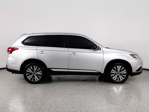 Used 2020 Mitsubishi Outlander ES image 9