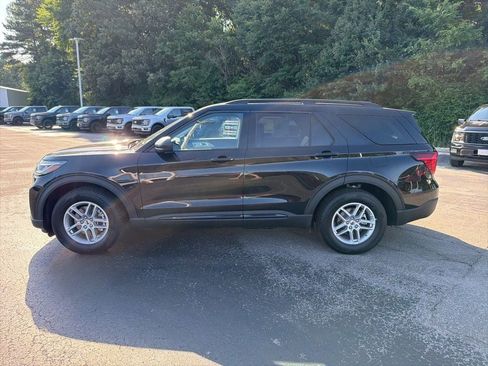 New 2026 Ford Explorer Active RWD image 6