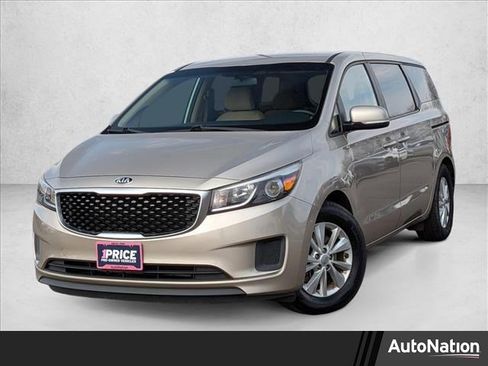 Used 2017 Kia Sedona LX image 1