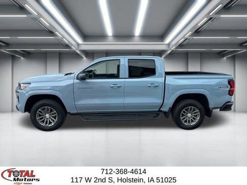 Used 2025 Chevrolet Colorado LT w/ Advanced Trailering Package AWD/4WD image 5