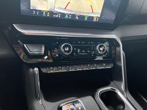 Used 2023 GMC Sierra 1500 Denali w/ Technology Package image 14