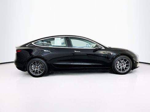 Used 2018 Tesla Model 3 Mid Range image 10