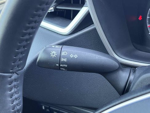 Used 2019 Toyota Corolla SE FWD image 29