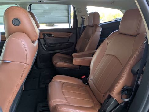 Used 2017 Chevrolet Traverse Premier image 17