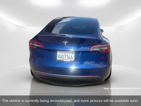 Used 2021 Tesla Model Y Long Range AWD/4WD image 7