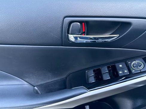 Used 2015 Lexus IS 250 image 10