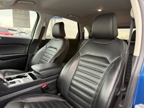 Certified 2022 Ford Edge SEL AWD/4WD image 16