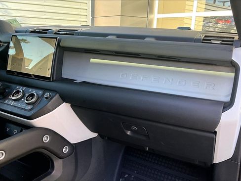 Used 2024 Land Rover Defender 130 S image 16