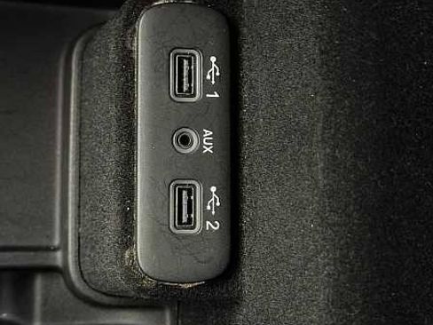 Used 2019 Chrysler 300 Limited w/ Safetytec Plus Group image 42