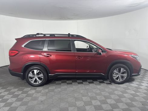 Used 2023 Subaru Ascent Premium w/ Convenience Package image 3