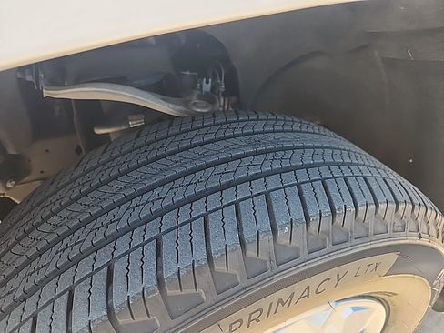 Used 2025 Chevrolet Silverado 1500 LT image 13