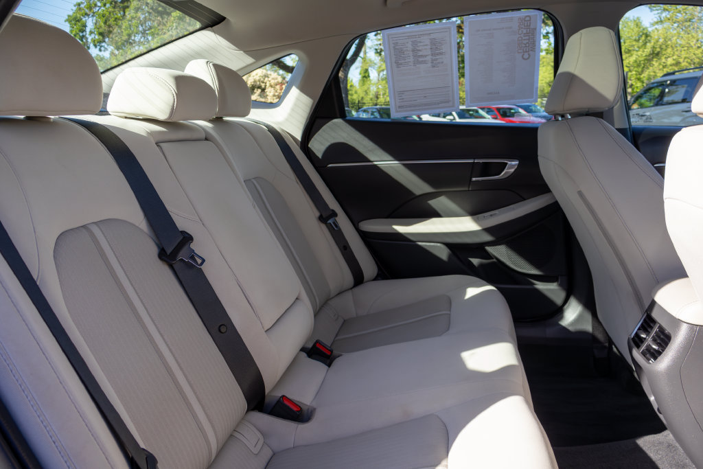 Used 2023 Hyundai Sonata SEL w/ Convenience Package FWD image 13