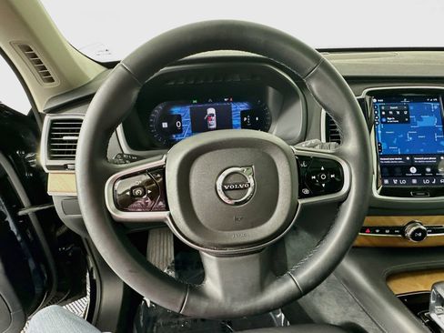 Used 2025 Volvo XC90 B6 Plus w/ Protection Package Premier AWD/4WD image 11
