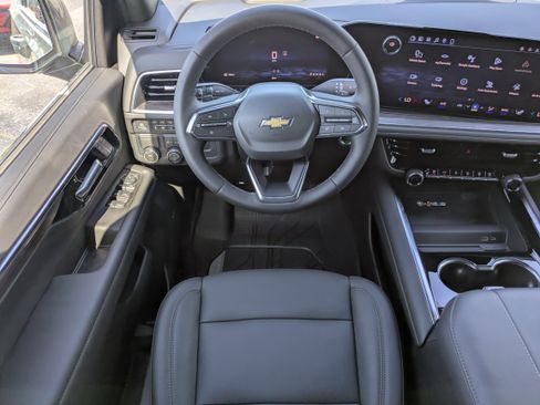 New 2026 Chevrolet Suburban LT w/ Comfort Package RWD image 4