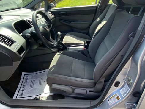 Used 2010 Honda Civic DX-VP image 11