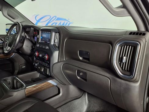 Used 2020 Chevrolet Silverado 1500 LT Trail Boss AWD/4WD image 8