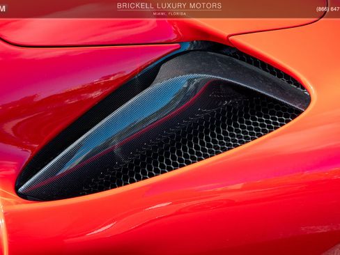 Used 2022 Ferrari SF90 Spider image 64
