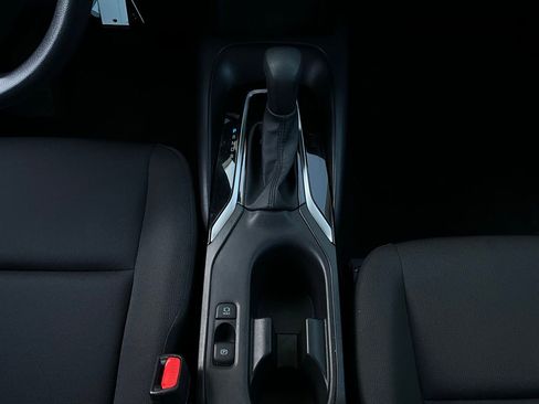 Used 2025 Toyota Corolla LE image 14