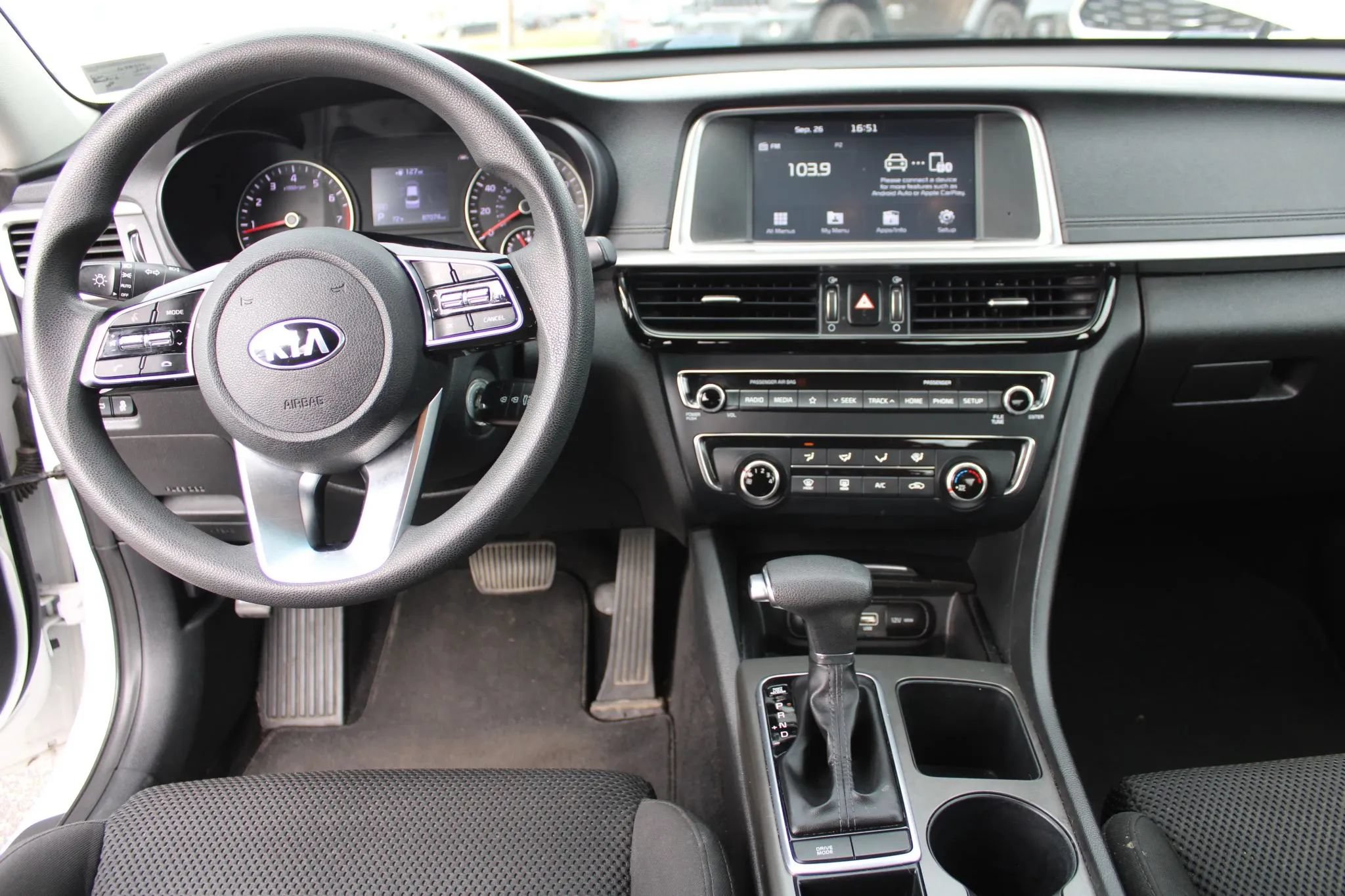 Used 2020 Kia Optima LX FWD image 29