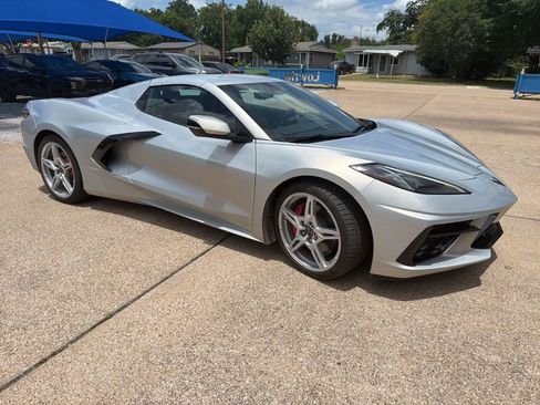 Used 2024 Chevrolet Corvette Stingray Convertible w/ 1LT RWD image 3