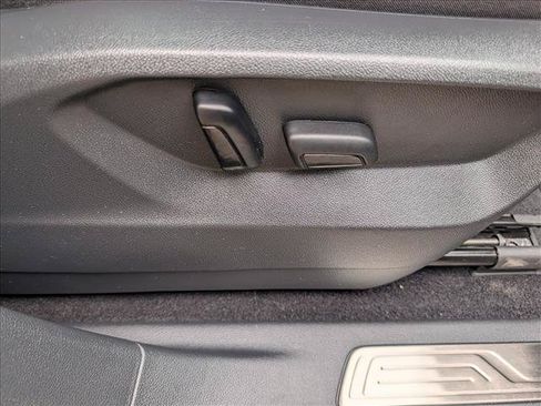 Certified 2025 Volkswagen Atlas SEL AWD/4WD image 13