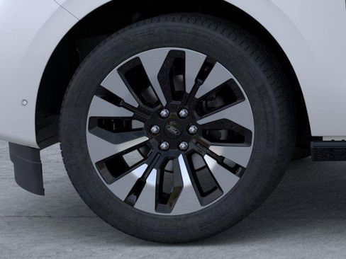 New 2025 Ford Expedition Platinum w/ Platinum Ultimate Package image 19