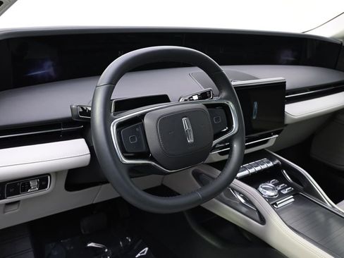 New 2026 Lincoln Nautilus Reserve image 11