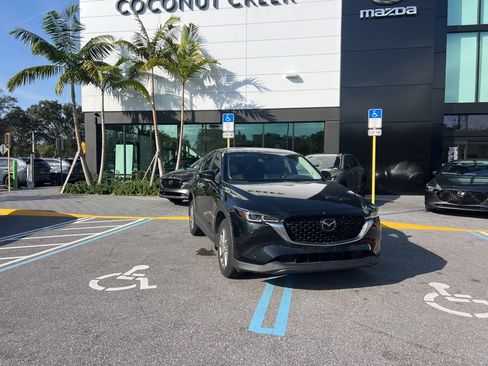 Used 2023 MAZDA CX-5 AWD 2.5 S w/ Preferred Package image 4