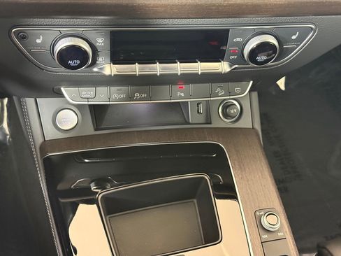 Used 2025 Audi Q5 2.0T Premium Plus w/ Premium Plus Package image 26
