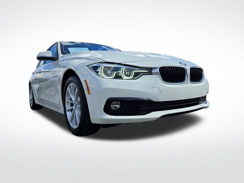 Used 2018 BMW 320i Sedan w/ Convenience Package image 46