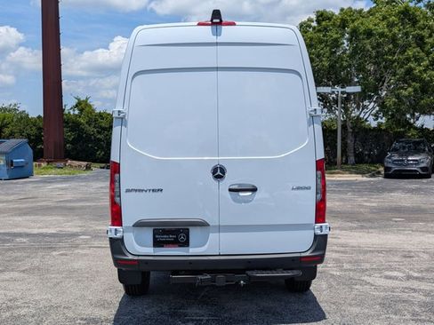 New 2025 Mercedes-Benz Sprinter 2500 image 8