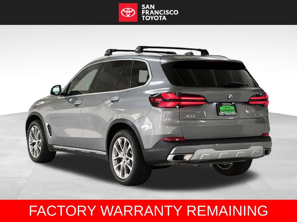 Used 2025 BMW X5 xDrive40i w/ Premium Package AWD/4WD image 3