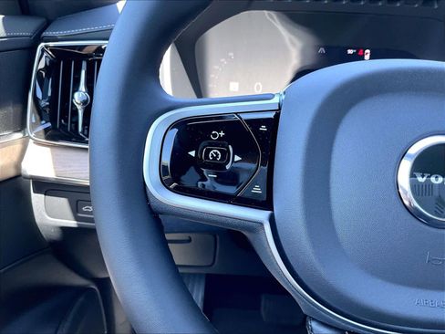 New 2026 Volvo XC90 T8 Plus w/ Protection Package AWD/4WD image 17