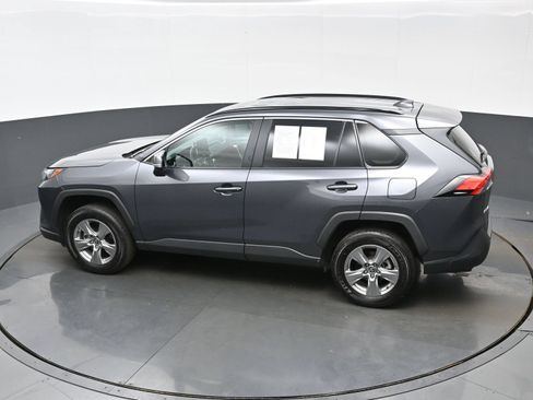 Used 2025 Toyota RAV4 XLE AWD/4WD image 37