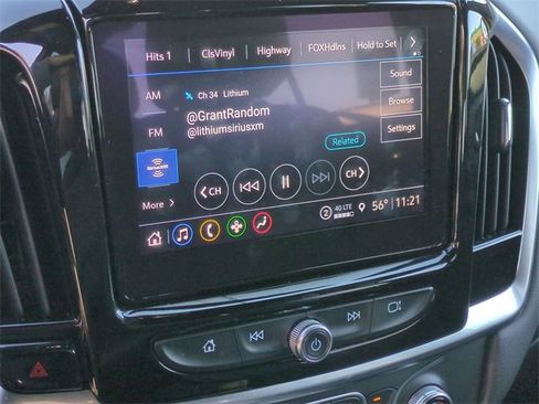 Used 2022 Chevrolet Traverse LT image 14